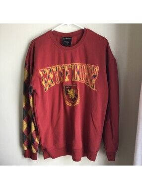 Harry Potter Men's Gryffindor Crest Wizarding World Pullover Sweatshirt Adult L
